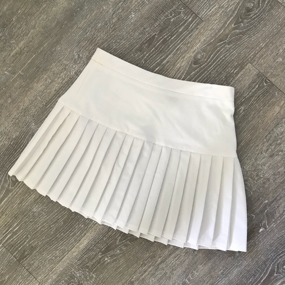 White pleated skirt